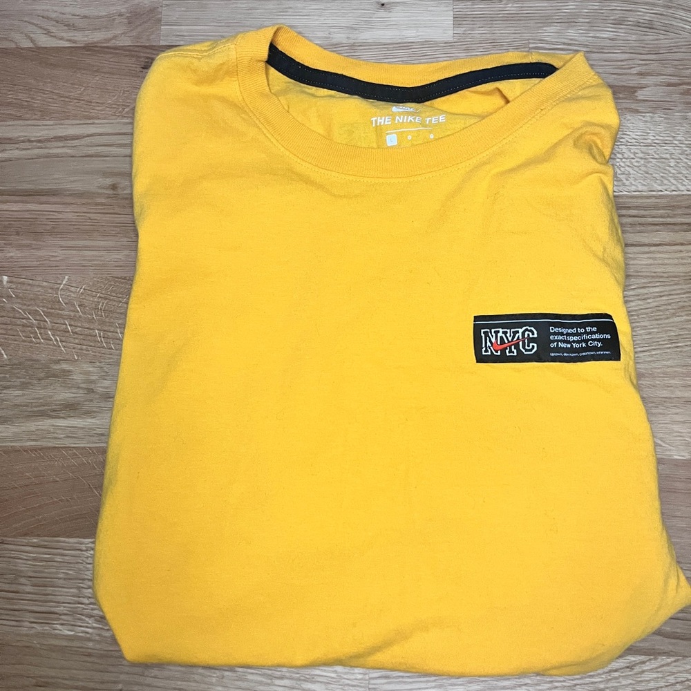 Nike Yellow Short Sleeve Tee Vibrant Casual Style